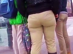 Phat Plump Ass On The Bus Stop