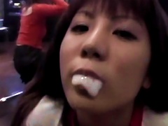 Yioung Asians Swallowing With Pleasure